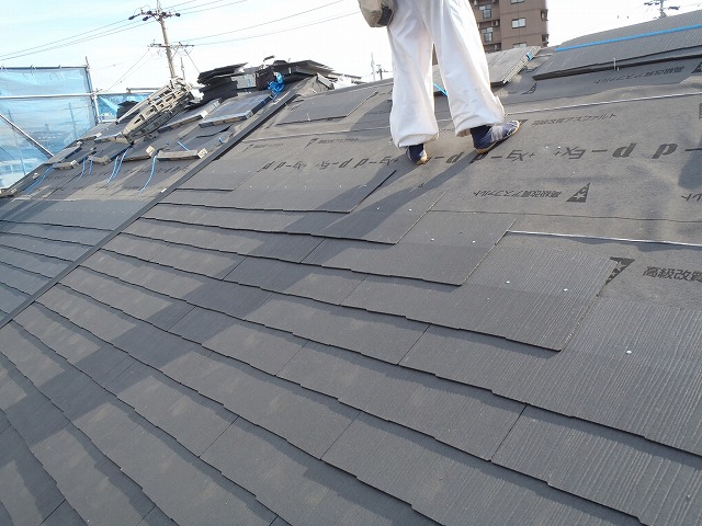 新規屋根材の施工